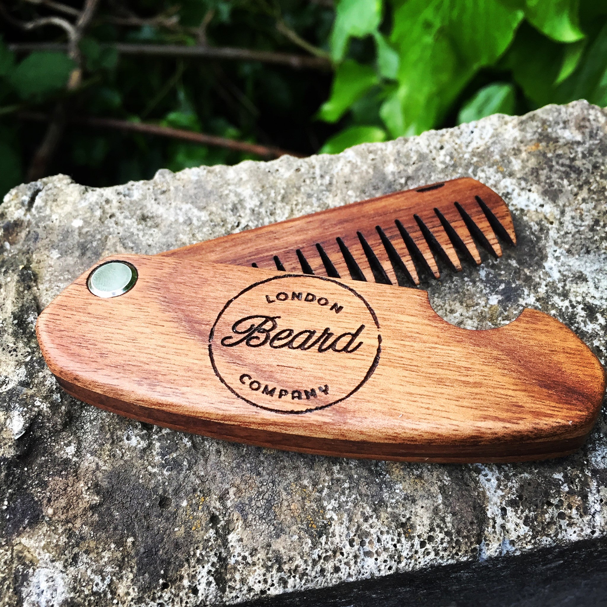 London Beard Company Wooden Folding Beard Comb - London Beard Company
 - 2